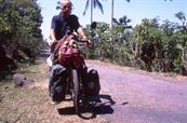 sur une route balinaise sur une route balinaise