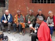 avec les anciens du village avec les anciens du village