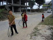 enfants et cerceaux enfants et cerceaux