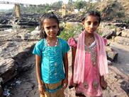 enfants à la cascade de Gokak