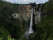 cascade Sipiso Piso vers Tongging