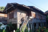 Lampang maison teck