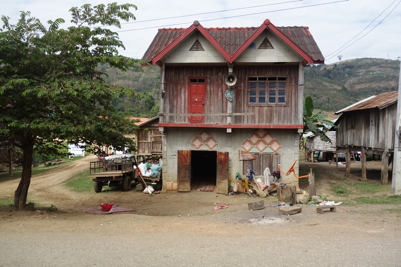 village sur la 2W village sur la 2W