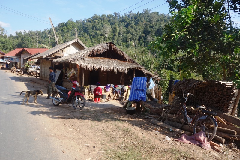 village sur la 2W village sur la 2W